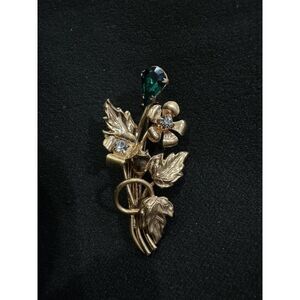 Vintage‎ Austrian Gold Tone Floral Pin